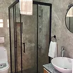 Hotel Sabah 2*