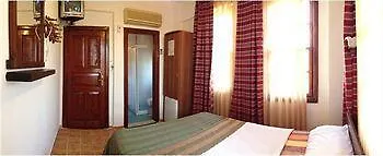 Hotel Sabah 2*